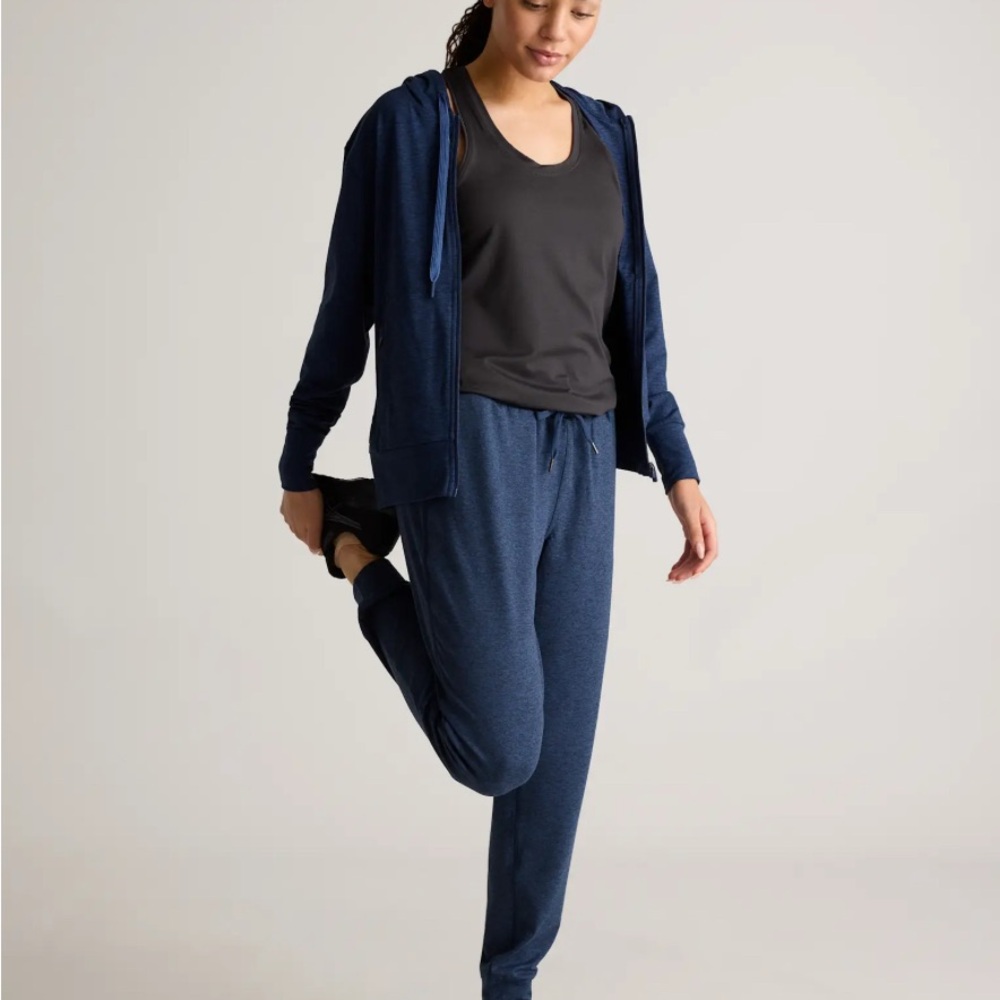 Quince Flowknit mid-rise jogger in heather navy size XL. Like new.